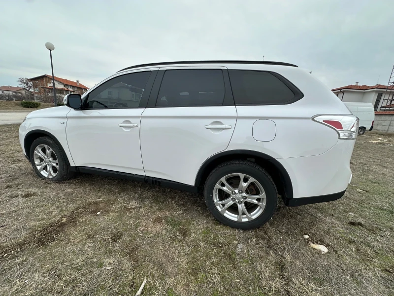 Mitsubishi Outlander 3.0 V6 , снимка 7 - Автомобили и джипове - 48589143