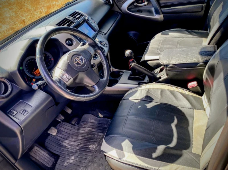 Toyota Rav4 2.2 D4D/136к.с., снимка 15 - Автомобили и джипове - 51823704