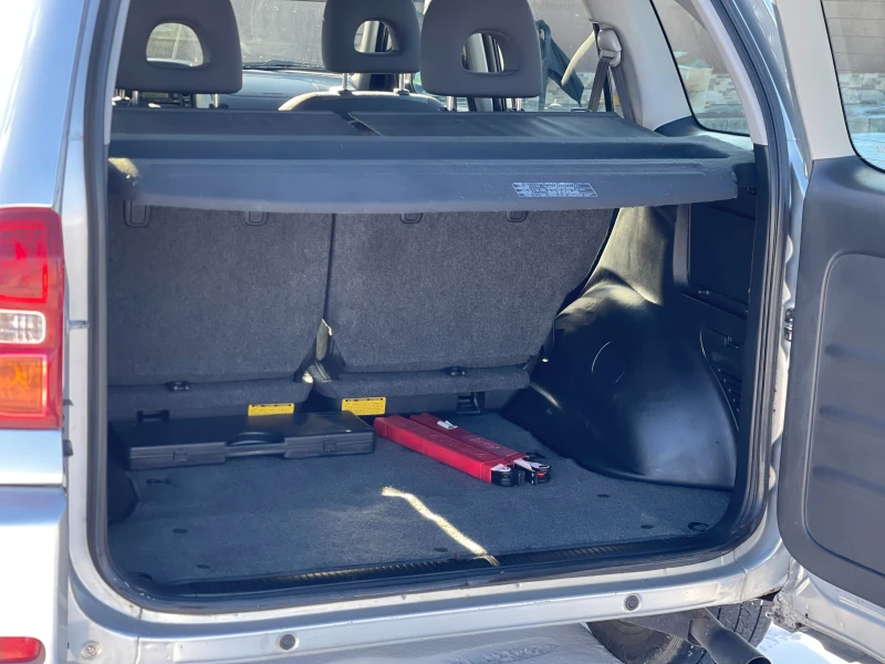 Toyota Rav4 2.0D-4D Facelift 4x4, снимка 7 - Автомобили и джипове - 53093791