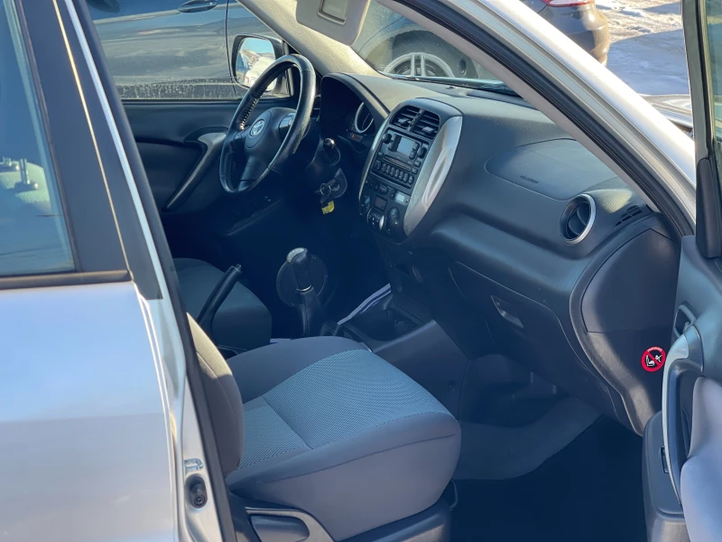 Toyota Rav4 2.0D-4D Facelift 4x4, снимка 9 - Автомобили и джипове - 53093791