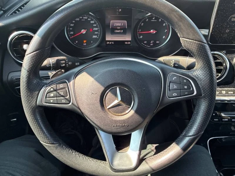 Mercedes-Benz GLC 300 * 4MATIC * КОМПЛЕКТ ГУМИ И ДЖАНТИ * 2 КЛЮЧА * PANO, снимка 9 - Автомобили и джипове - 55602386