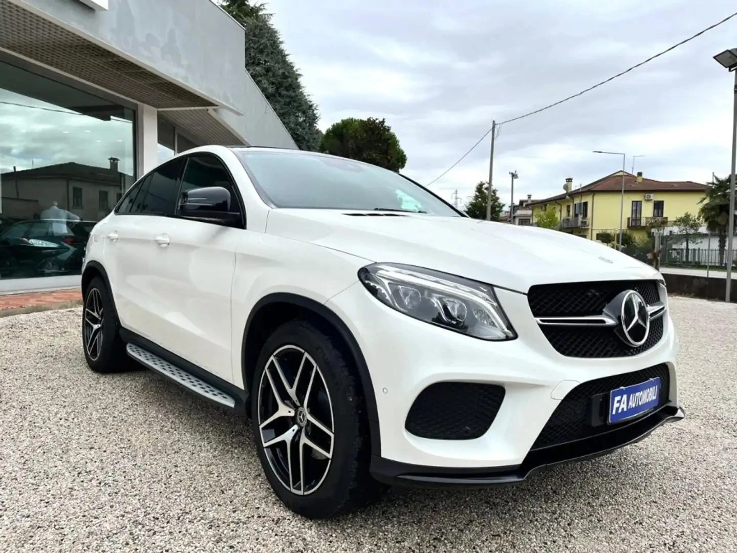 Mercedes-Benz GLE 350 4Matic Coupé Premium Plus PANORAMA - изображение 3