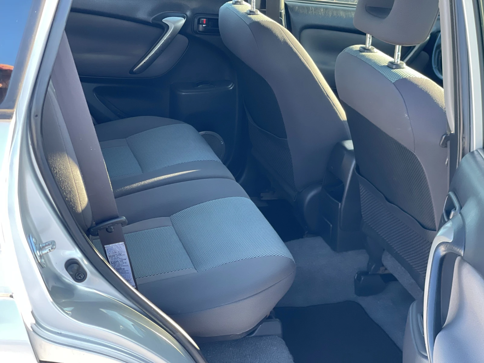 Toyota Rav4 2.0D-4D Facelift 4x4 - изображение 8