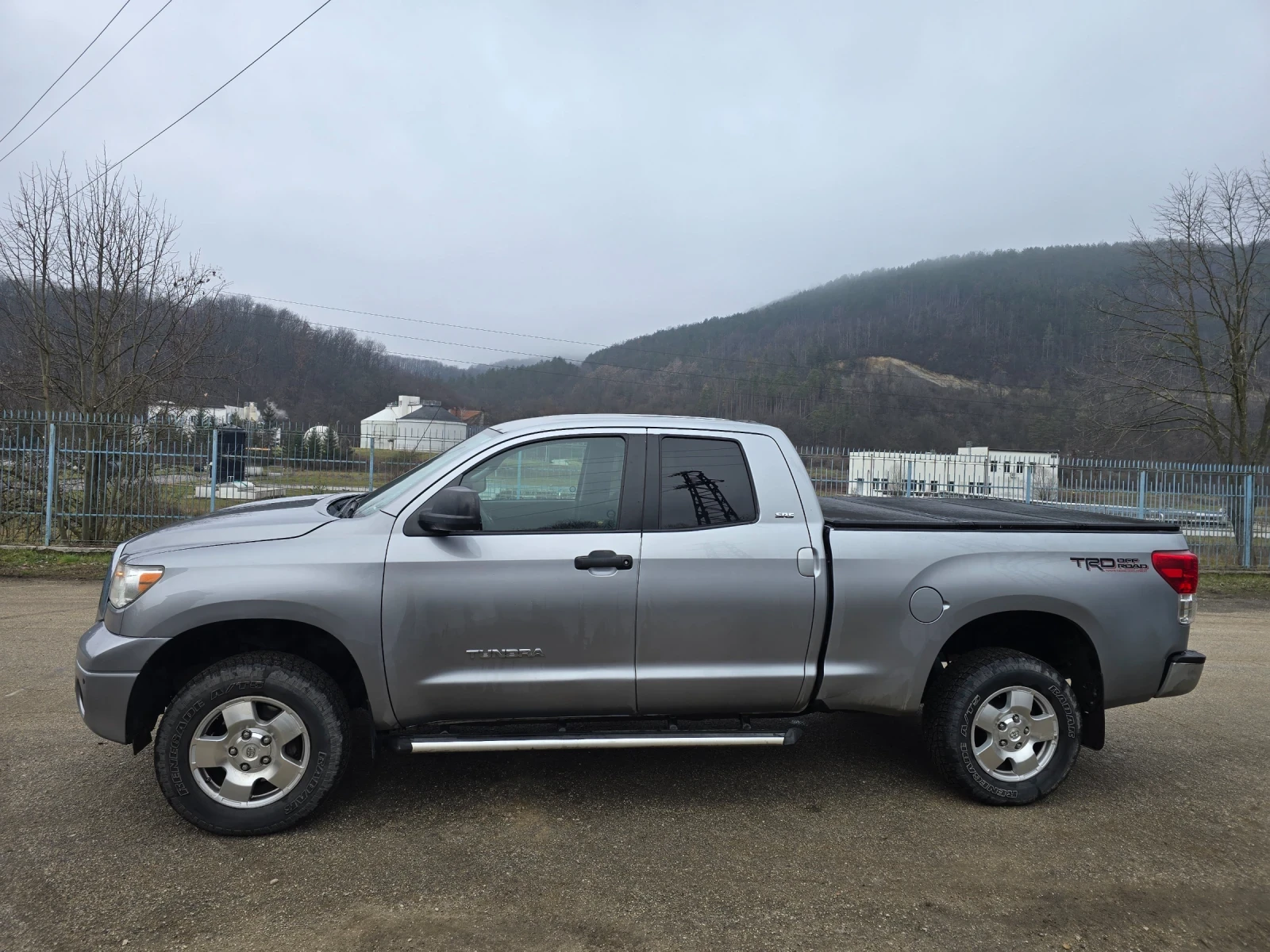 Toyota Tundra 4.6 SR5 DOUBLE CAB 4X4 TRD PRO GAZ - изображение 3