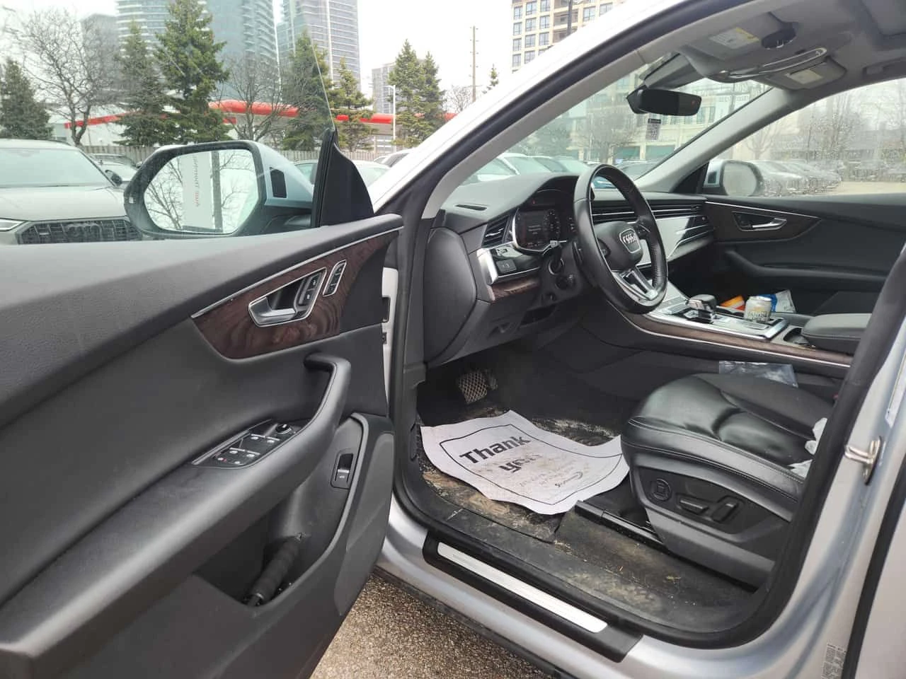 Audi Q8 * Progressiv * CARFAX * Дистроник * Обдухване * , снимка 5 - Автомобили и джипове - 54072753