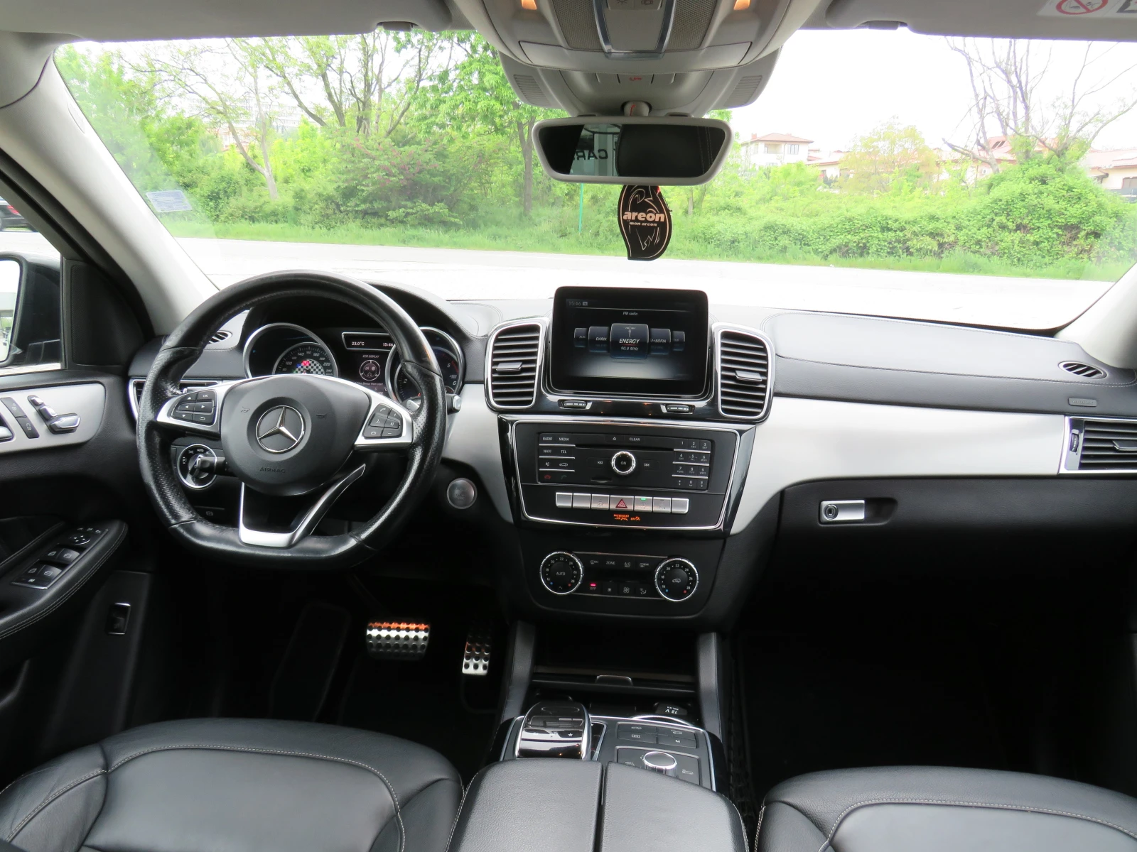 Mercedes-Benz GLE 350 * AMG PACK 9G РЕГИСТРИРАН* , снимка 11 - Автомобили и джипове - 54501385