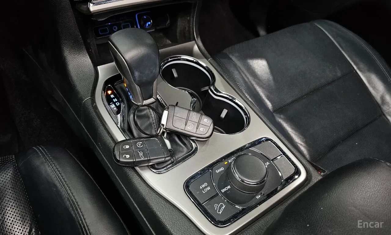 Jeep Grand cherokee 3.6 Limited, снимка 10 - Автомобили и джипове - 54709839