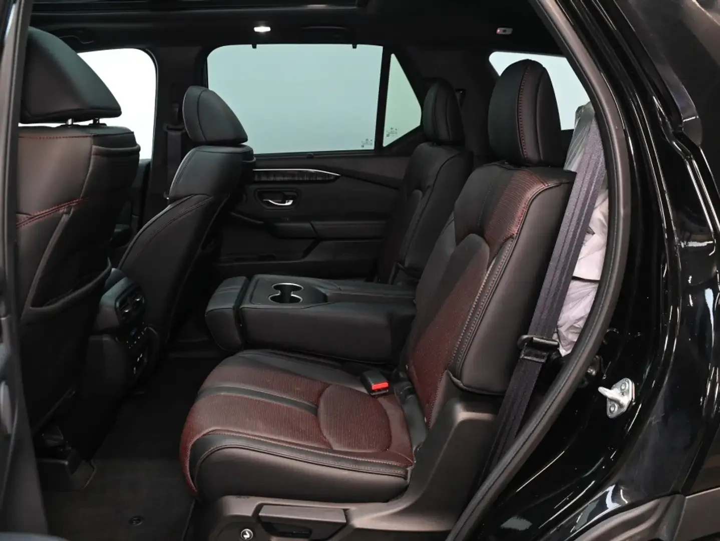 Honda Pilot Elite Black Edition AWD* ОБДУХ* ПАНО* ДИГИТАЛ, снимка 12 - Автомобили и джипове - 54850010