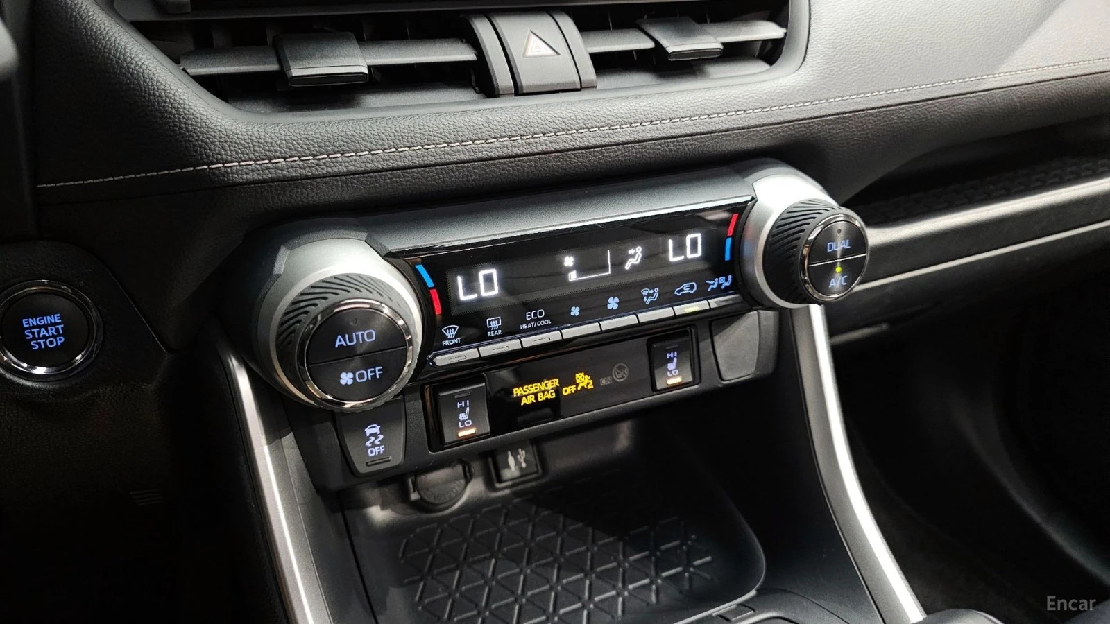 Toyota Rav4 * ПАНО* KEYLESS* Camera* ПОДГРЕВ* LED* , снимка 15 - Автомобили и джипове - 55625337