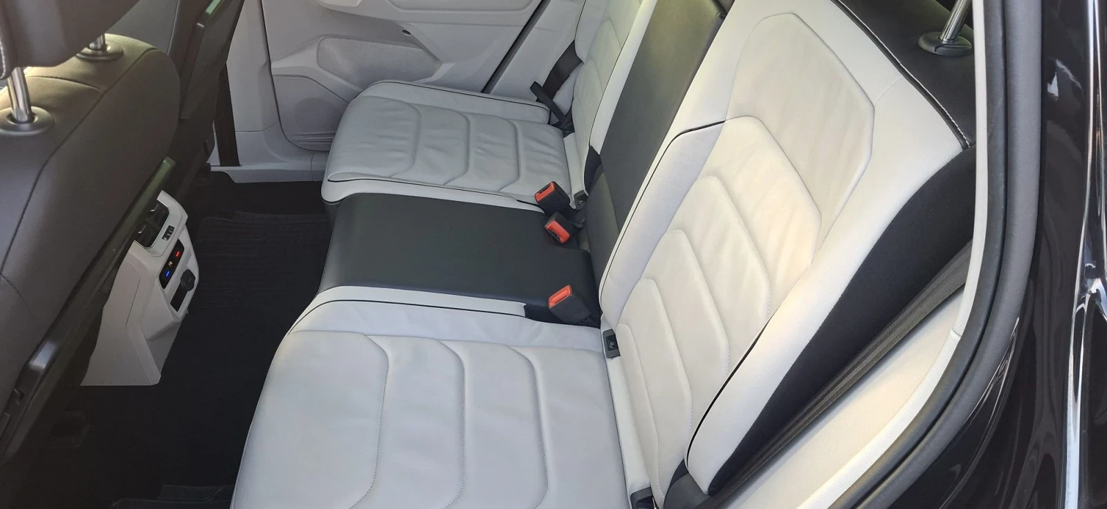 VW Tiguan 2.0TDI, снимка 5 - Автомобили и джипове - 56600218