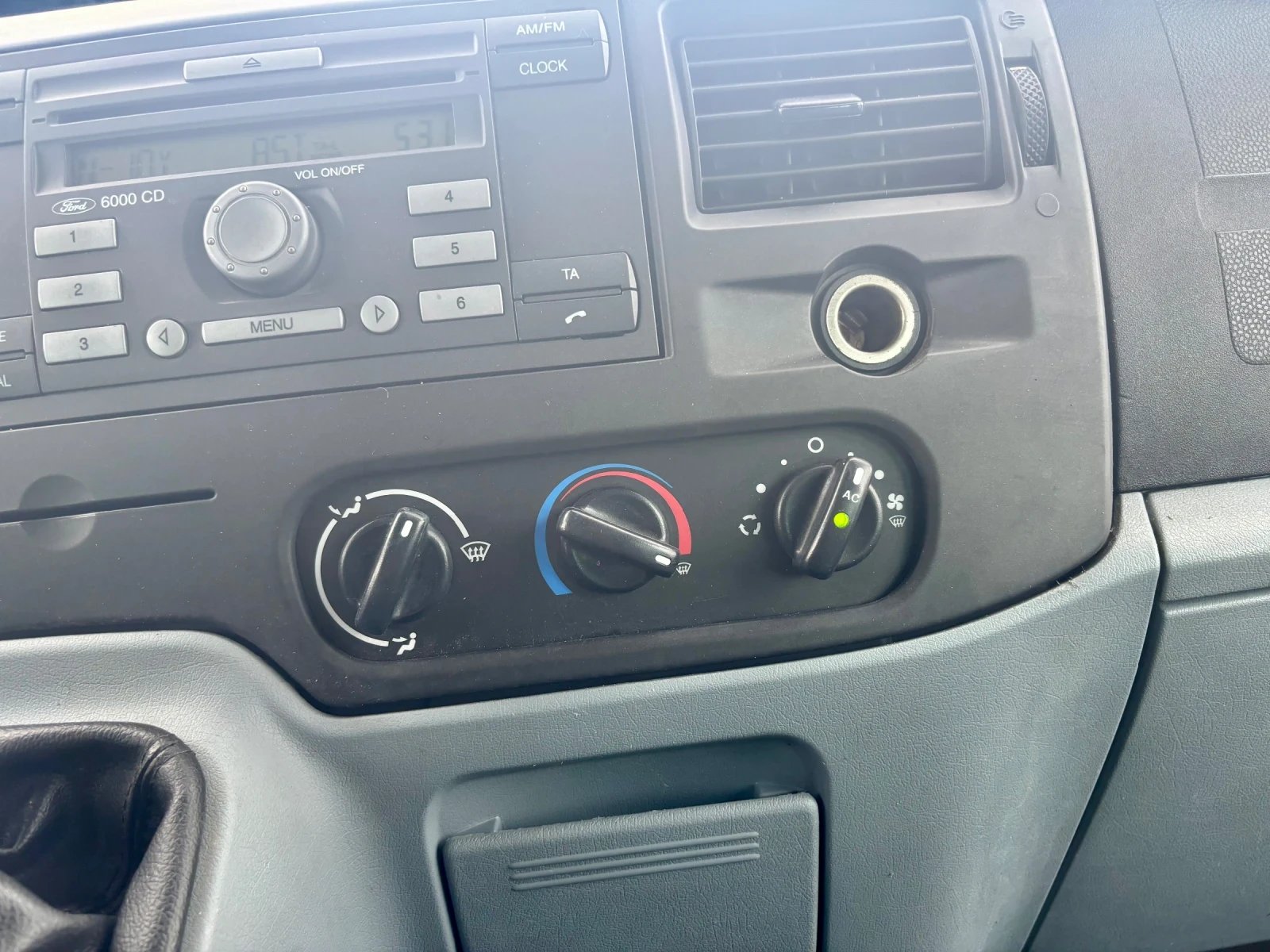 Ford Transit 2.2TDCI 140k 6sped XXL - изображение 10