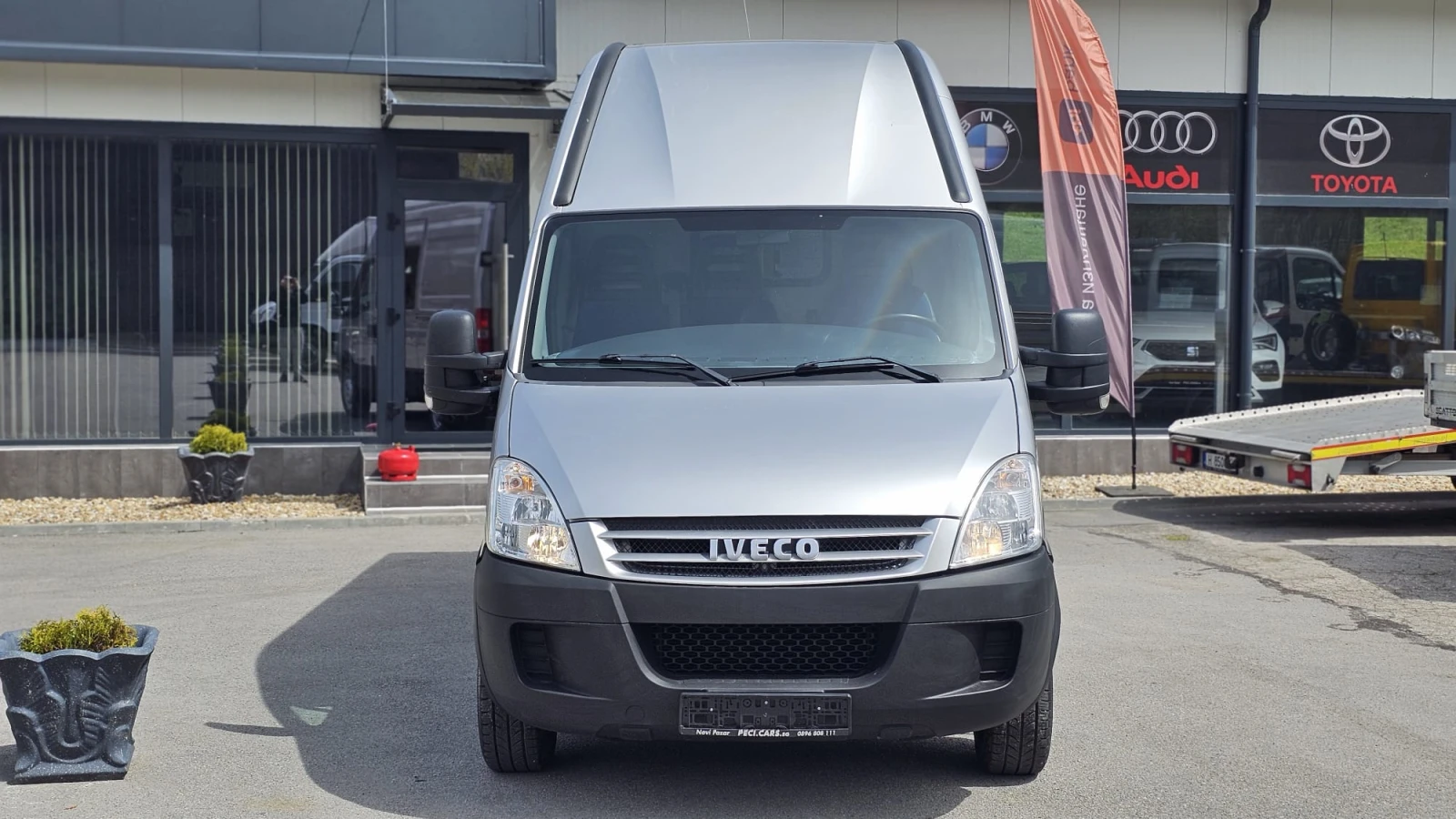 Iveco Daily 35S18 3.0D 6SP CH-СОБСТВЕН ХОД-ТОП СЪСТ-ЛИЗИНГ, снимка 2 - Бусове и автобуси - 54219022