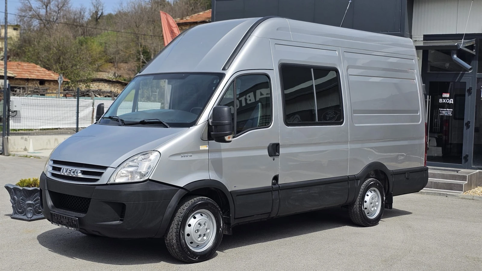 Iveco Daily 35S18 3.0D 6SP CH-СОБСТВЕН ХОД-ТОП СЪСТ-ЛИЗИНГ, снимка 3 - Бусове и автобуси - 54219022