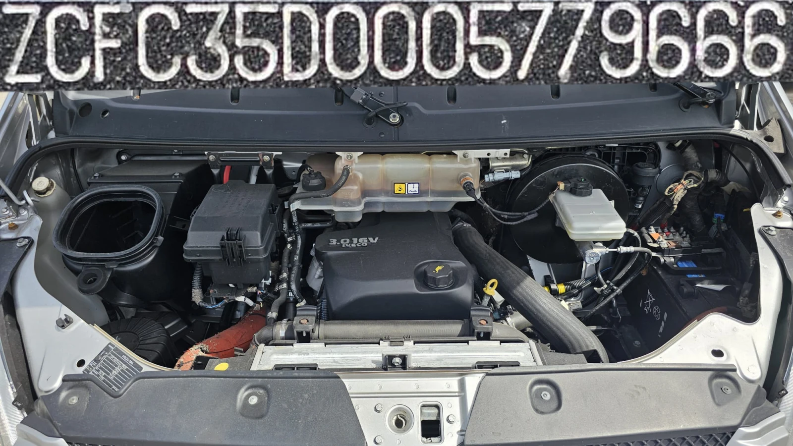 Iveco Daily 35S18 3.0D 6SP CH-СОБСТВЕН ХОД-ТОП СЪСТ-ЛИЗИНГ, снимка 16 - Бусове и автобуси - 54219022