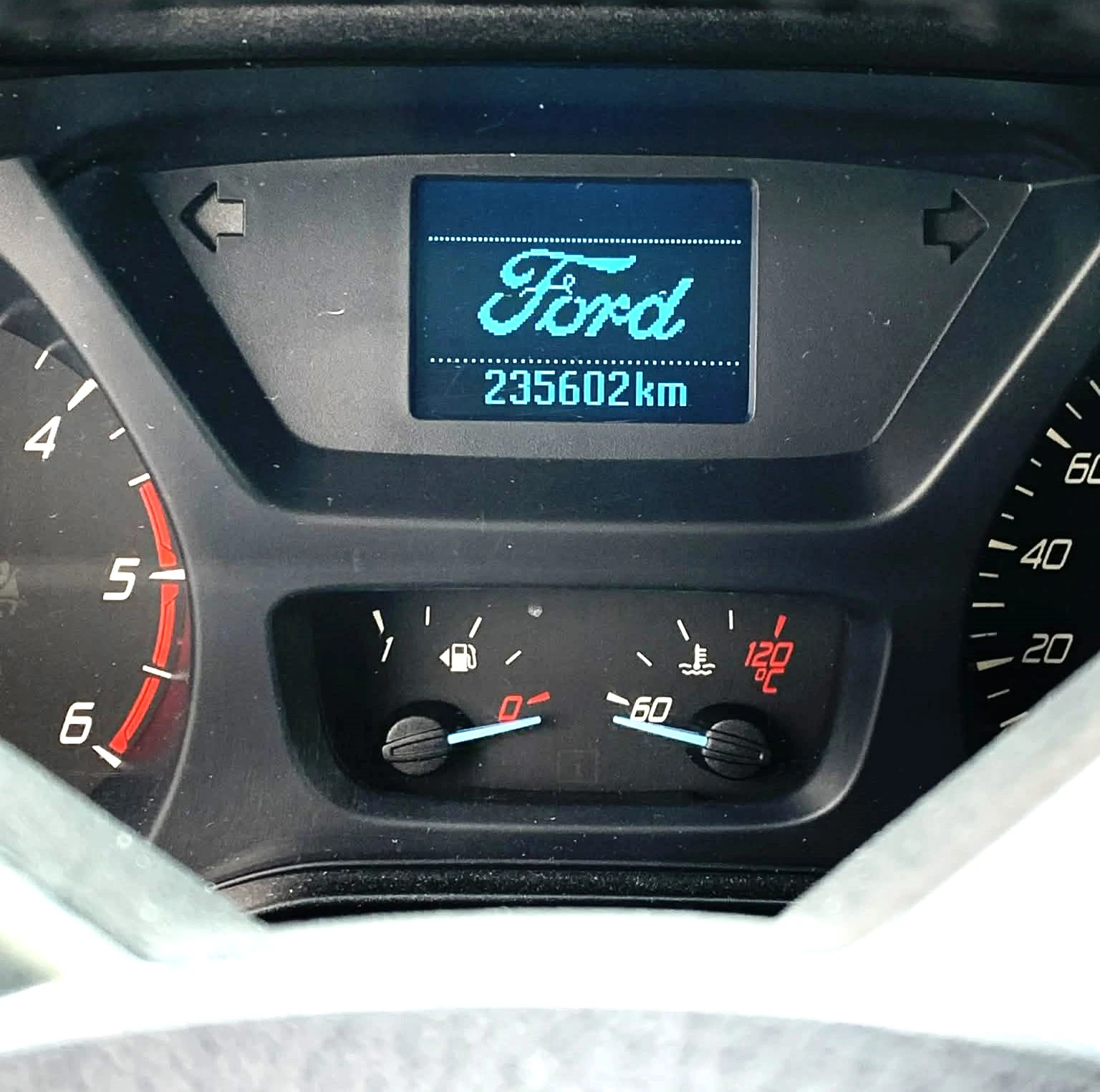 Ford Transit Custom, снимка 13 - Бусове и автобуси - 54280781