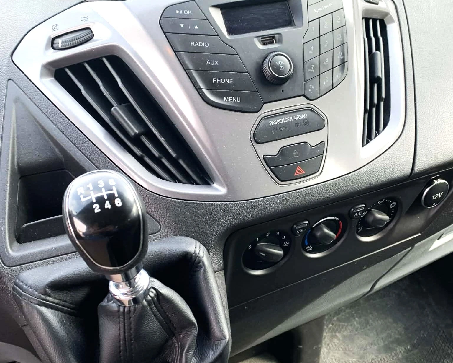 Ford Transit Custom, снимка 11 - Бусове и автобуси - 54280781