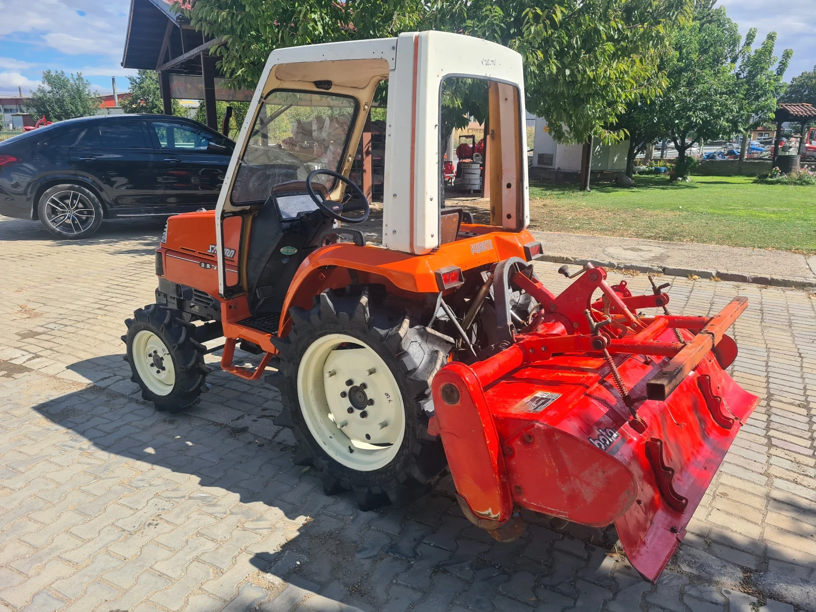 Трактор Kubota X 20 - изображение 3