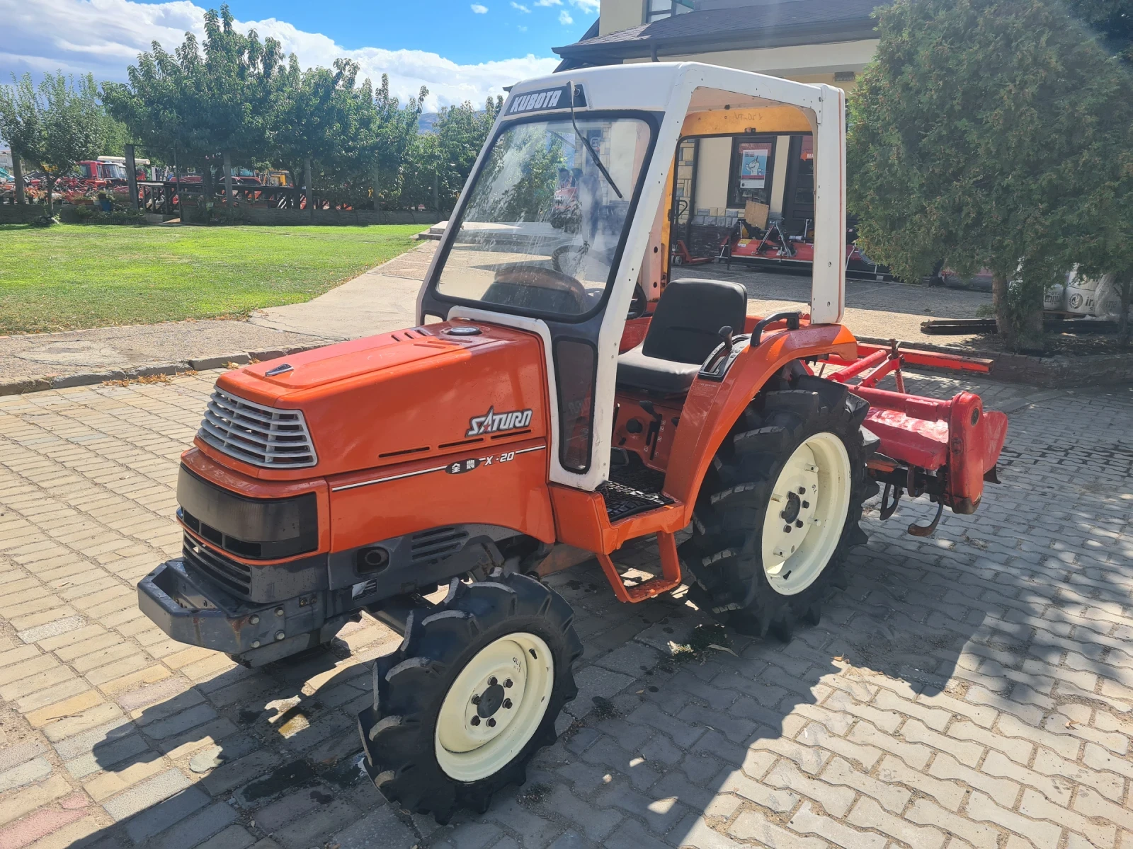 Трактор Kubota X 20 - изображение 2