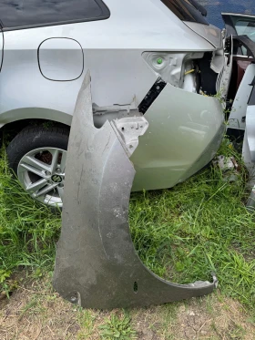 Nissan Murano 2011г десен калник с лека забележка , снимка 2