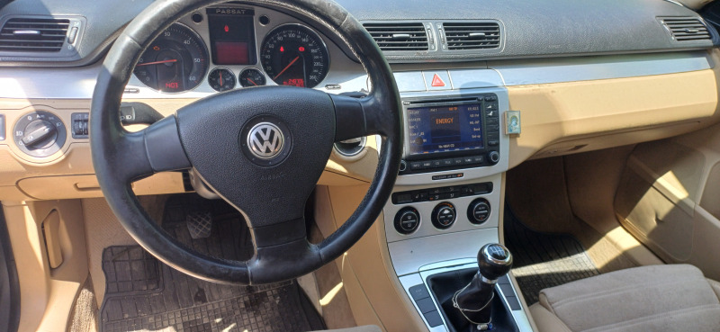 VW Passat Passat 4x4 2.0 Tdi 140 к.с., снимка 9 - Автомобили и джипове - 46158788