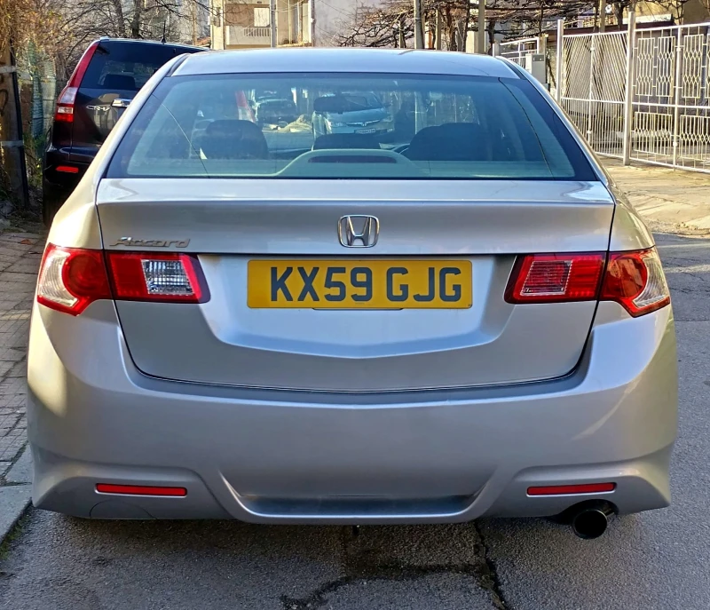 Honda Accord 2.0i Бензин, снимка 3 - Автомобили и джипове - 48613307