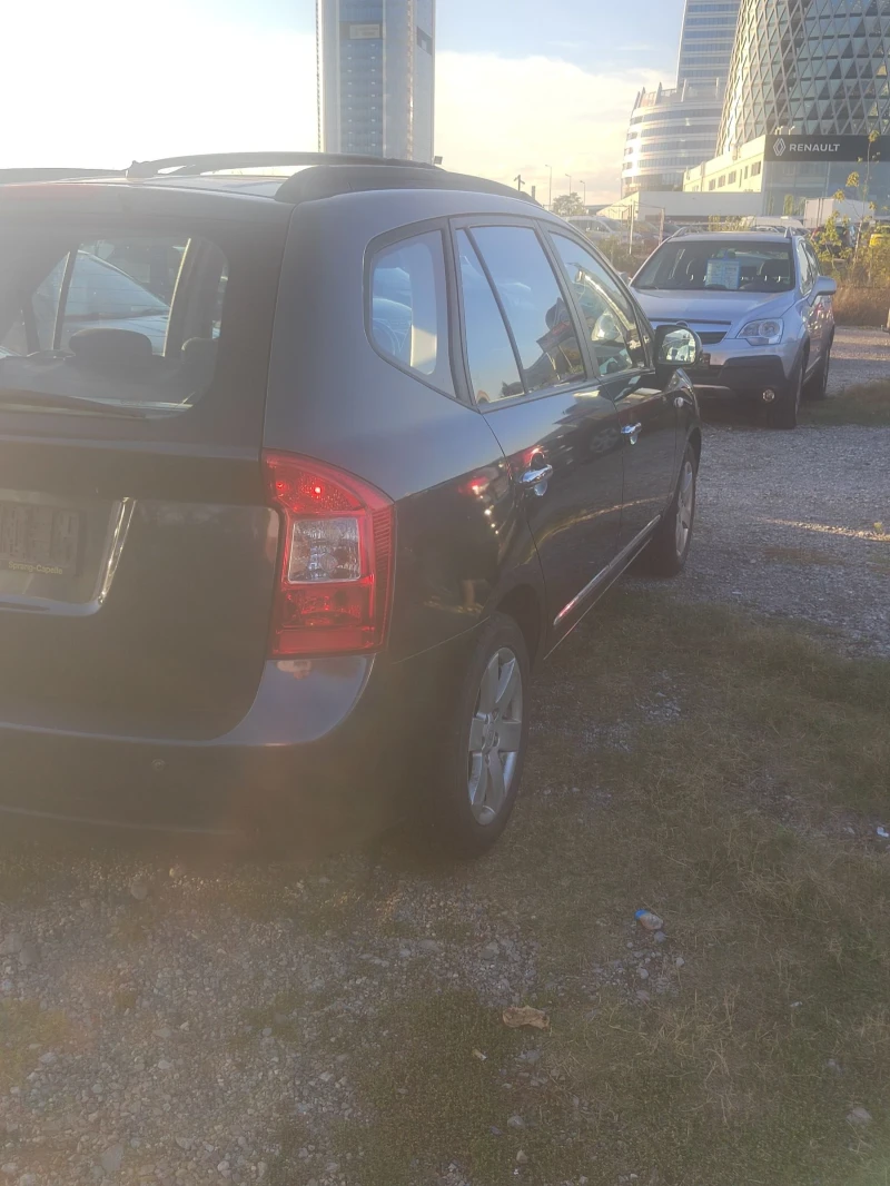 Kia Carens 2.0 BENZIN , снимка 6 - Автомобили и джипове - 48620064