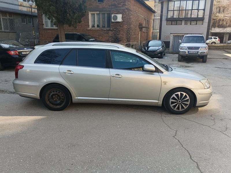 Toyota Avensis, снимка 2 - Автомобили и джипове - 49244273