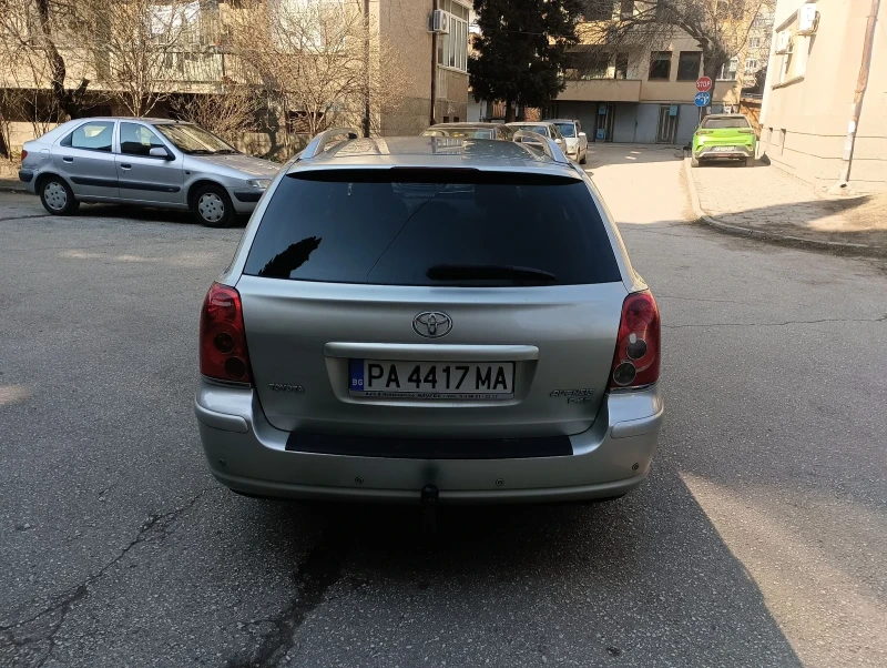 Toyota Avensis, снимка 3 - Автомобили и джипове - 49244273