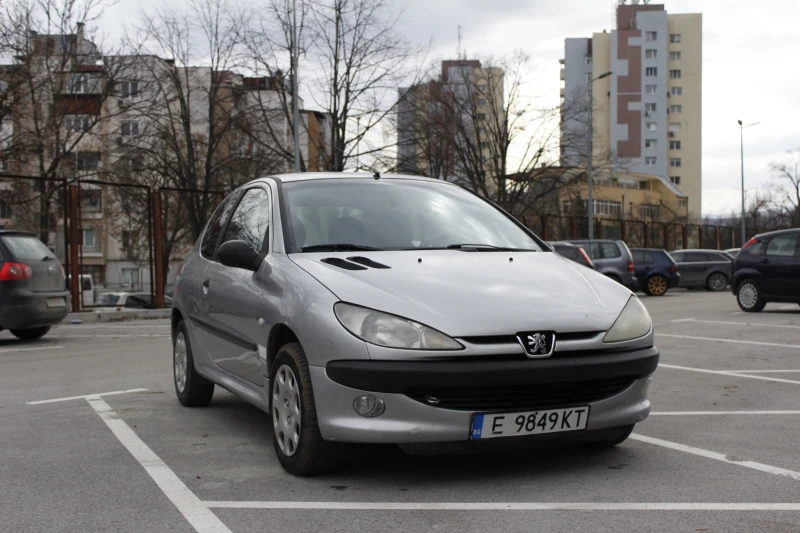 Peugeot 206, снимка 1 - Автомобили и джипове - 49505494