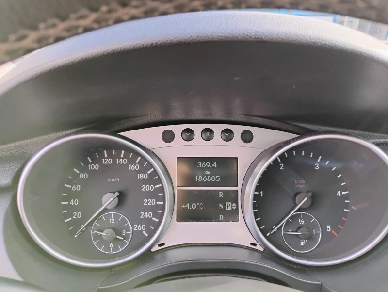 Mercedes-Benz R 320, снимка 5 - Автомобили и джипове - 52769791