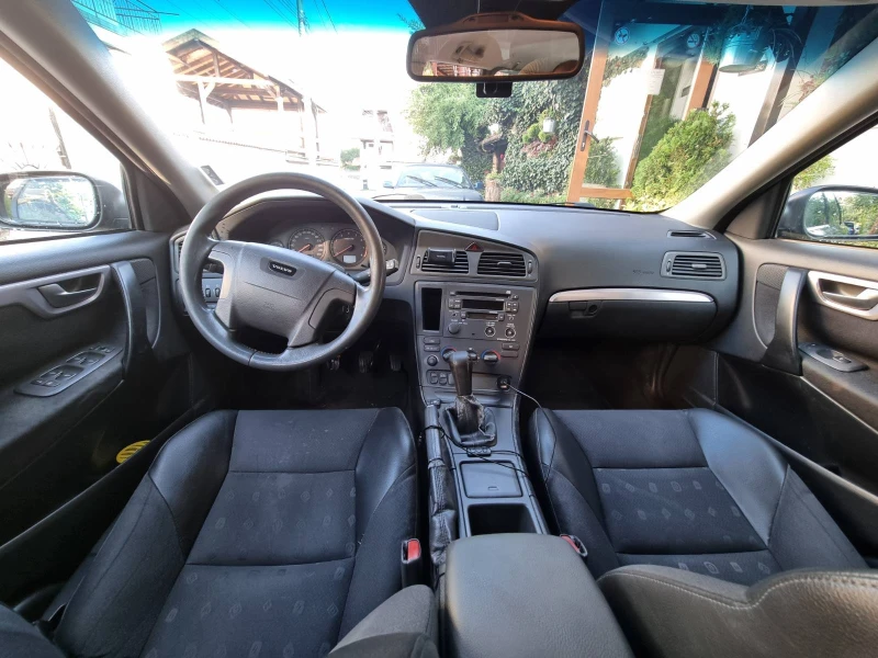 Volvo V70, снимка 7 - Автомобили и джипове - 52658225