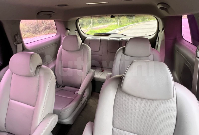 Kia Carnival 6+ 1, снимка 13 - Автомобили и джипове - 52738866