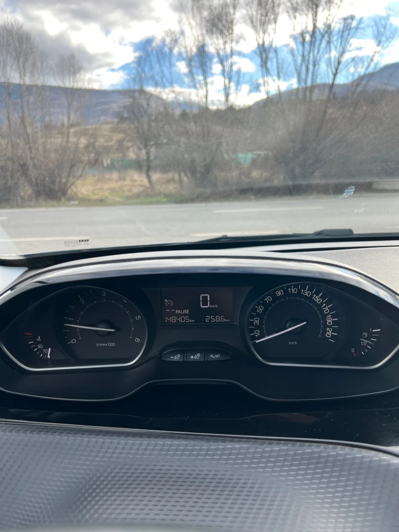 Peugeot 2008 1.6Blue HDI Style Euro6, снимка 11 - Автомобили и джипове - 53115238