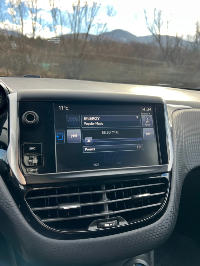 Peugeot 2008 1.6Blue HDI Style Euro6, снимка 12 - Автомобили и джипове - 53115238