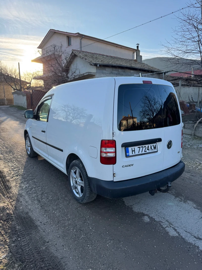 VW Caddy TDI, снимка 4 - Автомобили и джипове - 53260935