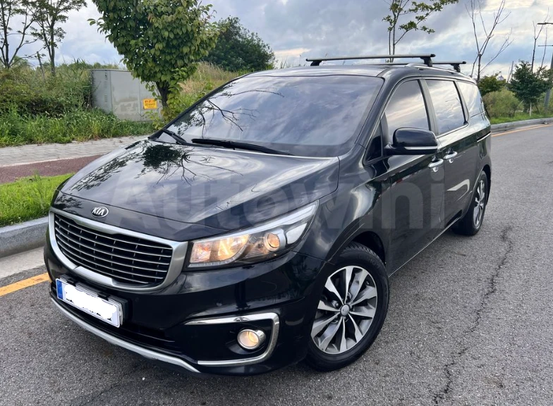 Kia Carnival 6+ 1