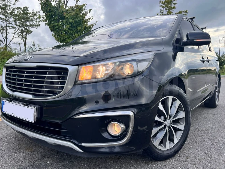 Kia Carnival 6+ 1, снимка 5 - Автомобили и джипове - 52738866