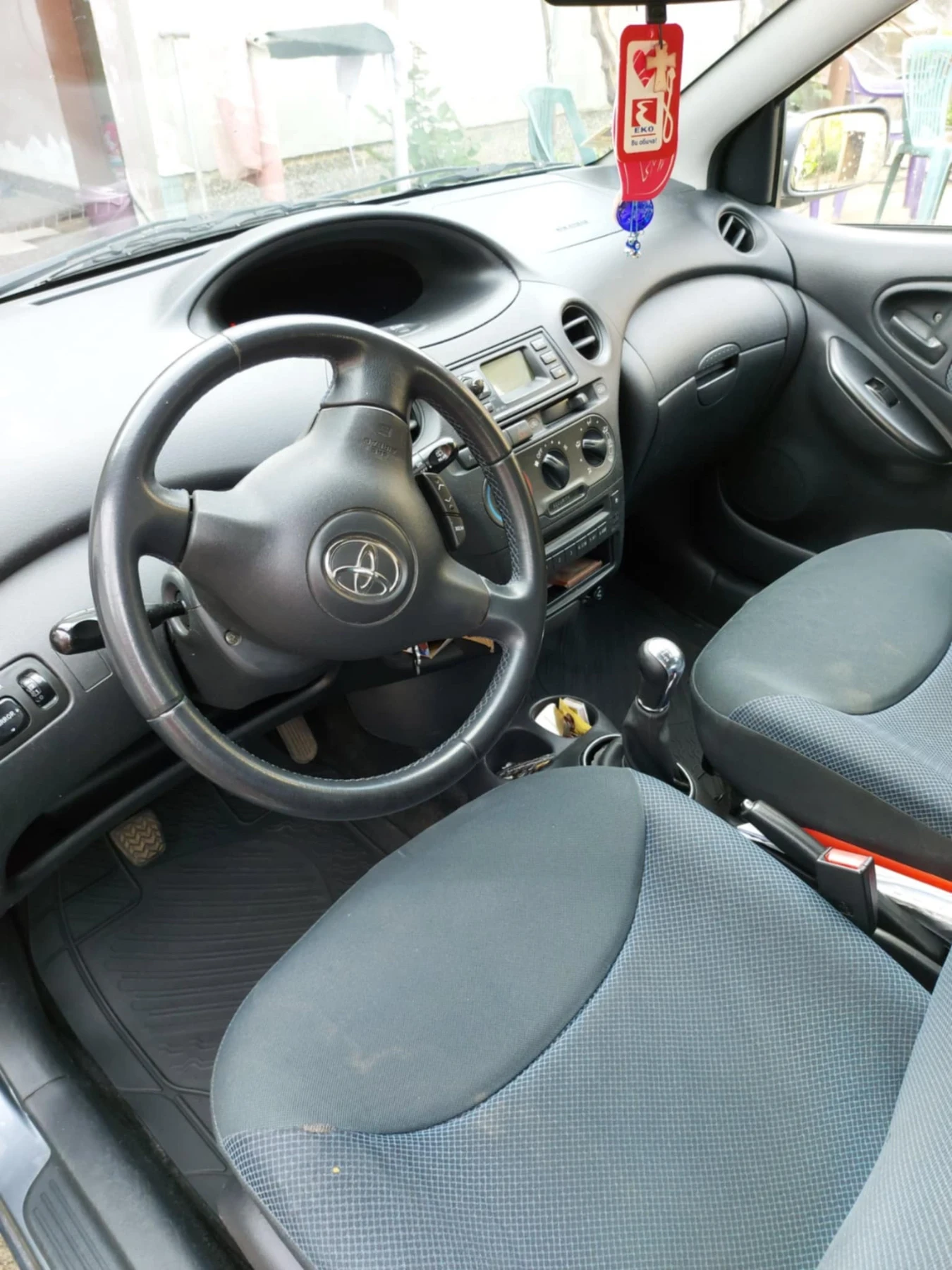 Toyota Yaris  - изображение 4