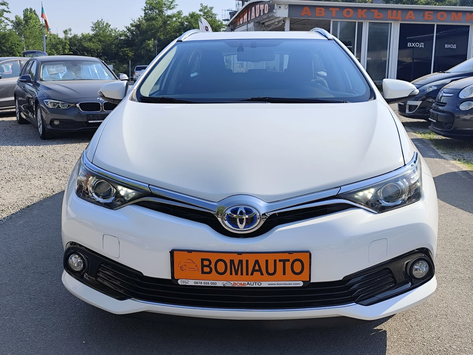 Toyota Auris 1.8HYBRID * LED* EURO6B* TOURING SPORTS* FACELIFT - изображение 2