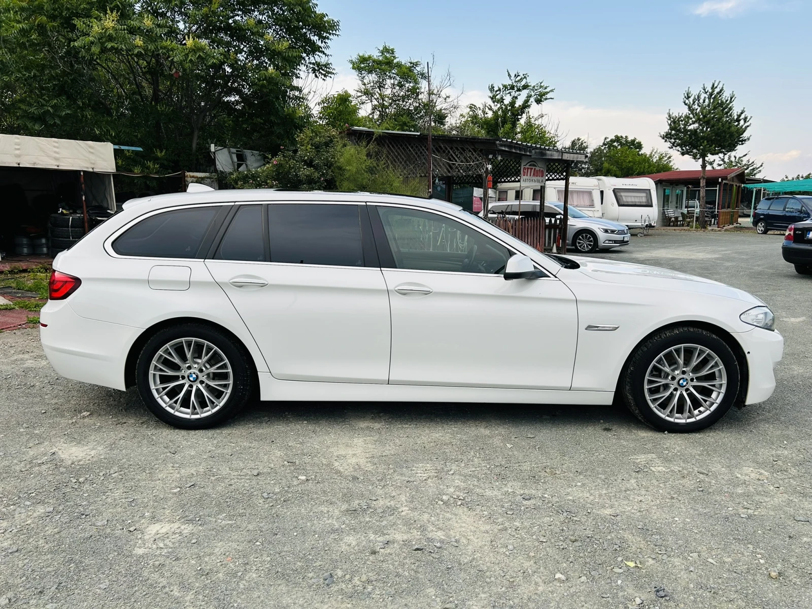 BMW 530 D/X-Drive/TOP Състояние - изображение 6
