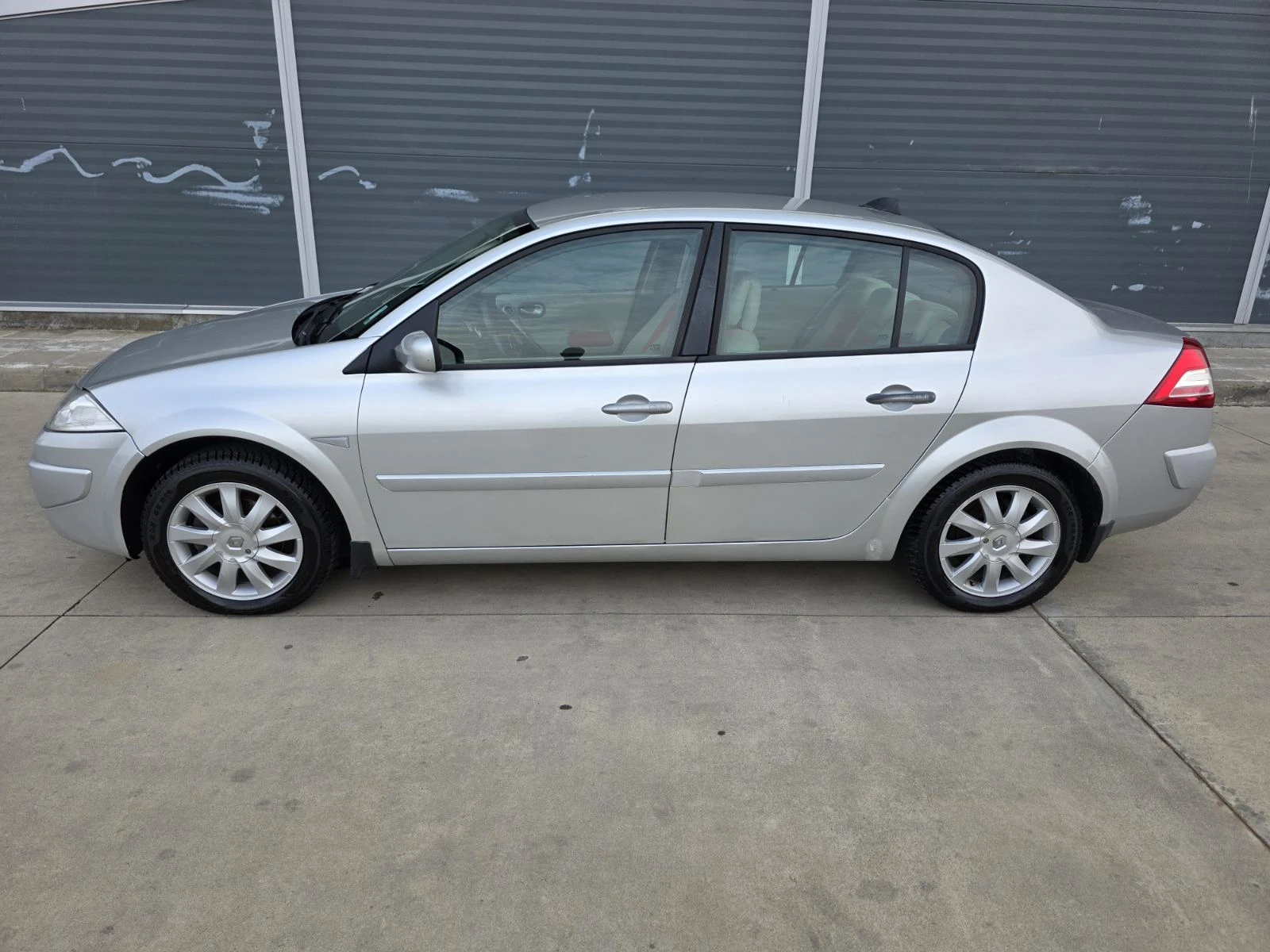 Renault Megane 1.6 LPG - изображение 2