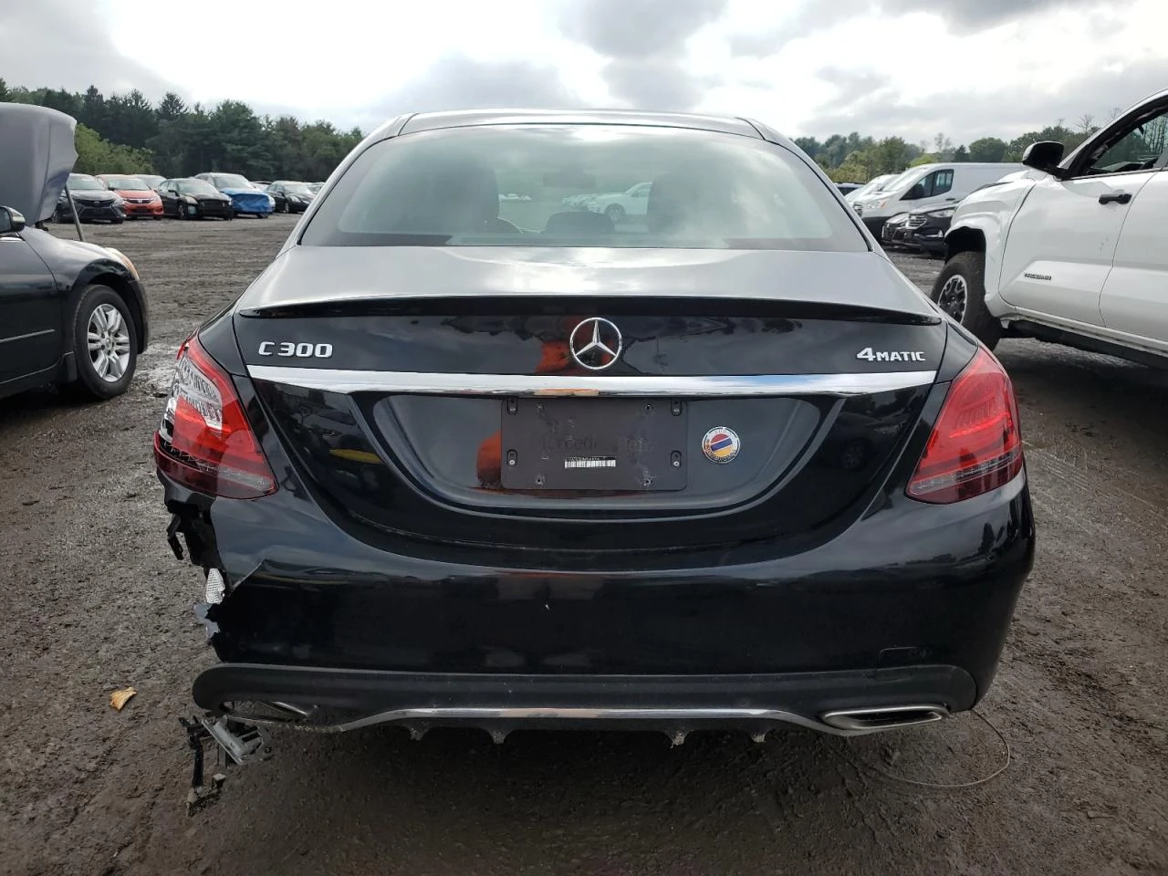 Mercedes-Benz C 300 AMG Pack / 4MATIC / Sport+ / LED / Panorama / - изображение 6