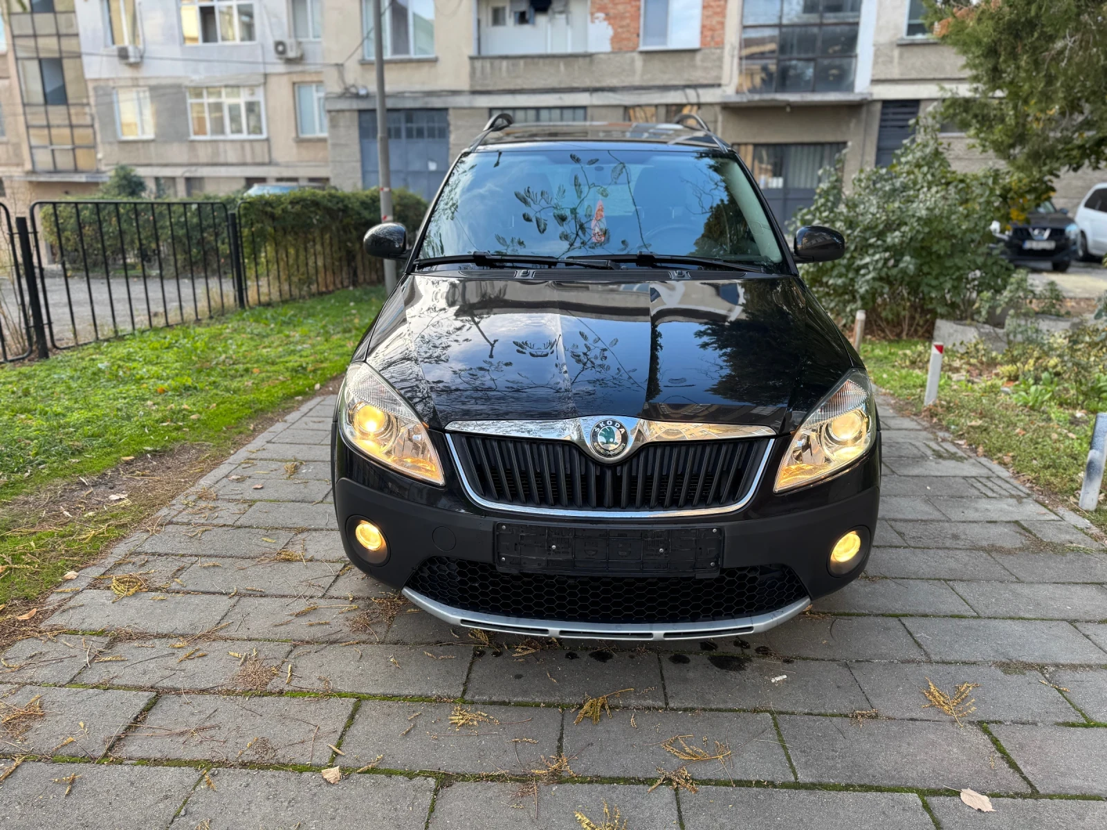 Skoda Roomster 1.6TDI 105к.с. SCOUT  - изображение 2