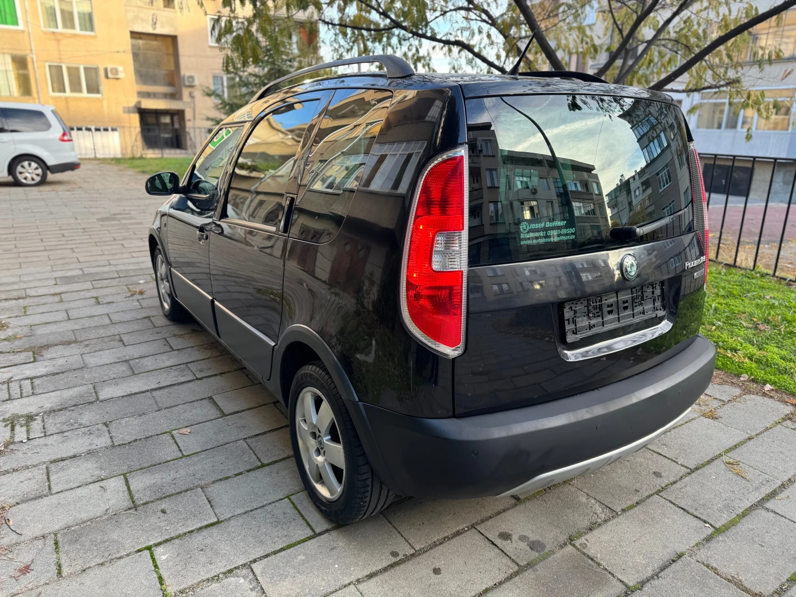 Skoda Roomster 1.6TDI 105к.с. SCOUT  - изображение 5
