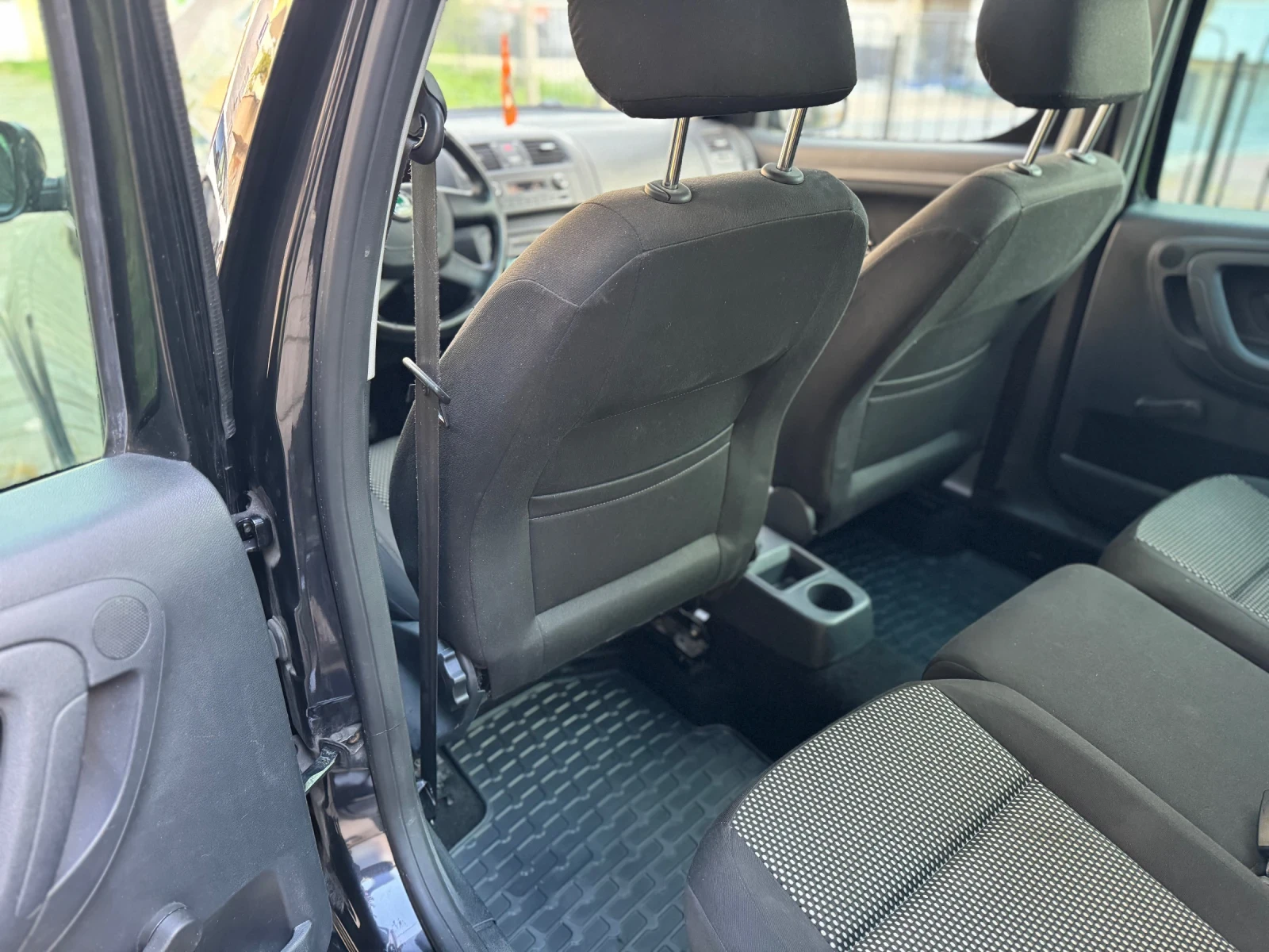 Skoda Roomster 1.6TDI 105к.с. SCOUT  - изображение 9