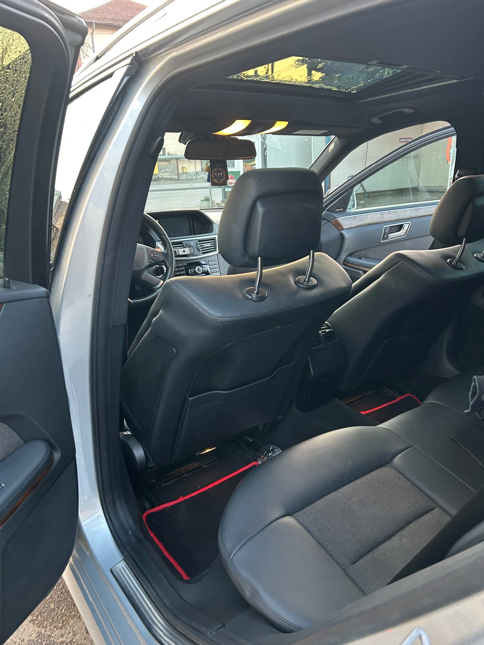 Mercedes-Benz E 250 W212, снимка 14 - Автомобили и джипове - 53866907