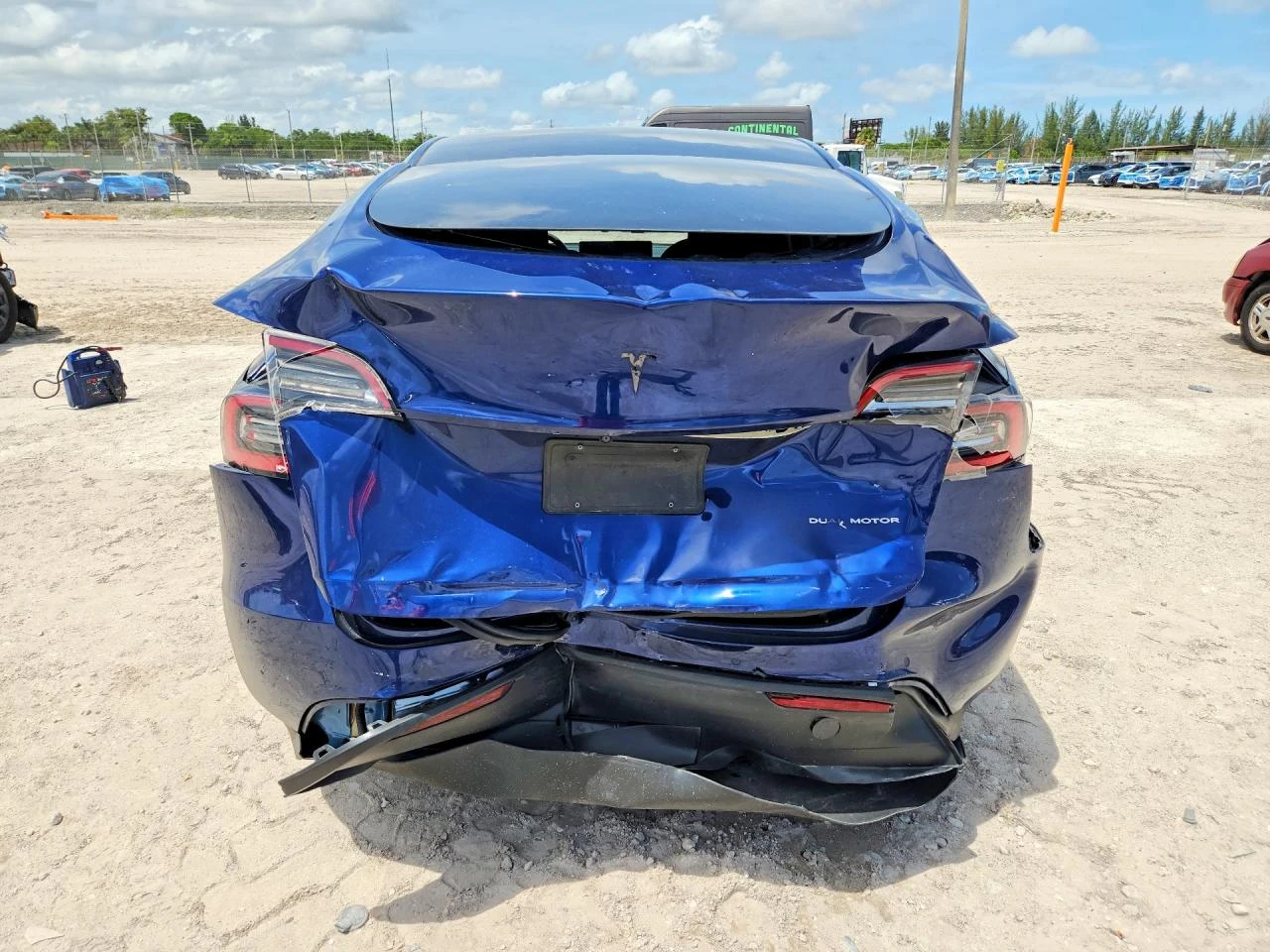 Tesla Model Y, снимка 6 - Автомобили и джипове - 54647727