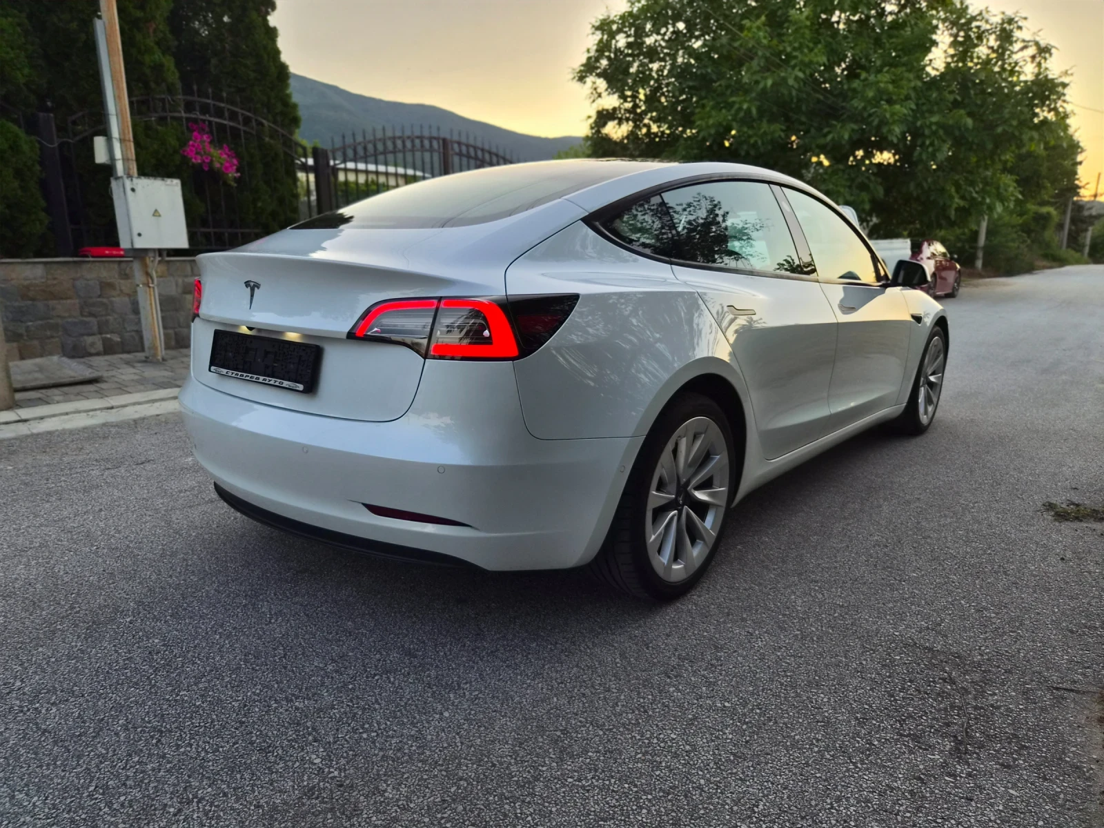 Tesla Model 3 12.2021г.106000км, снимка 4 - Автомобили и джипове - 54683328