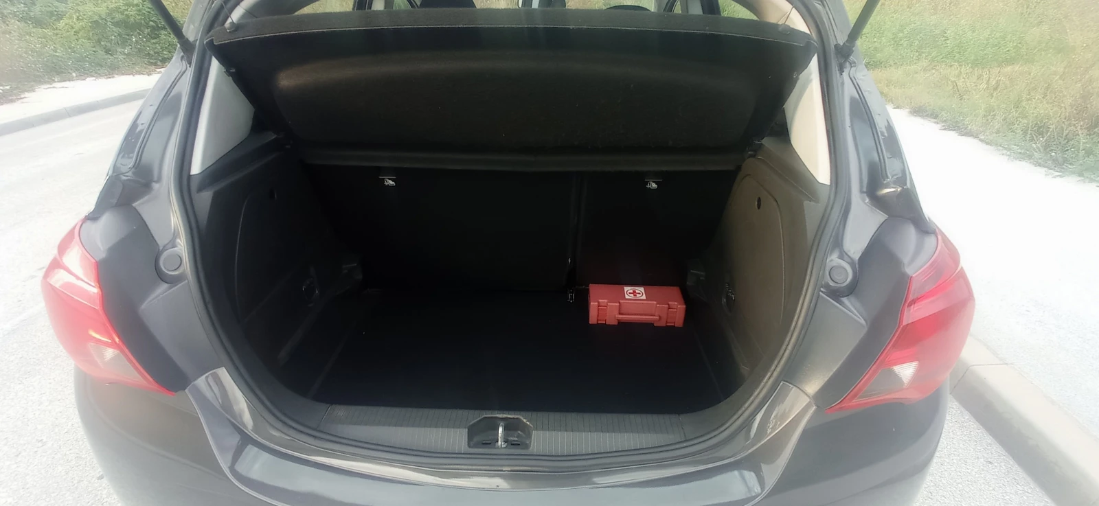 Opel Corsa Е.1.4/90кс Без Турбо* , снимка 17 - Автомобили и джипове - 54686247