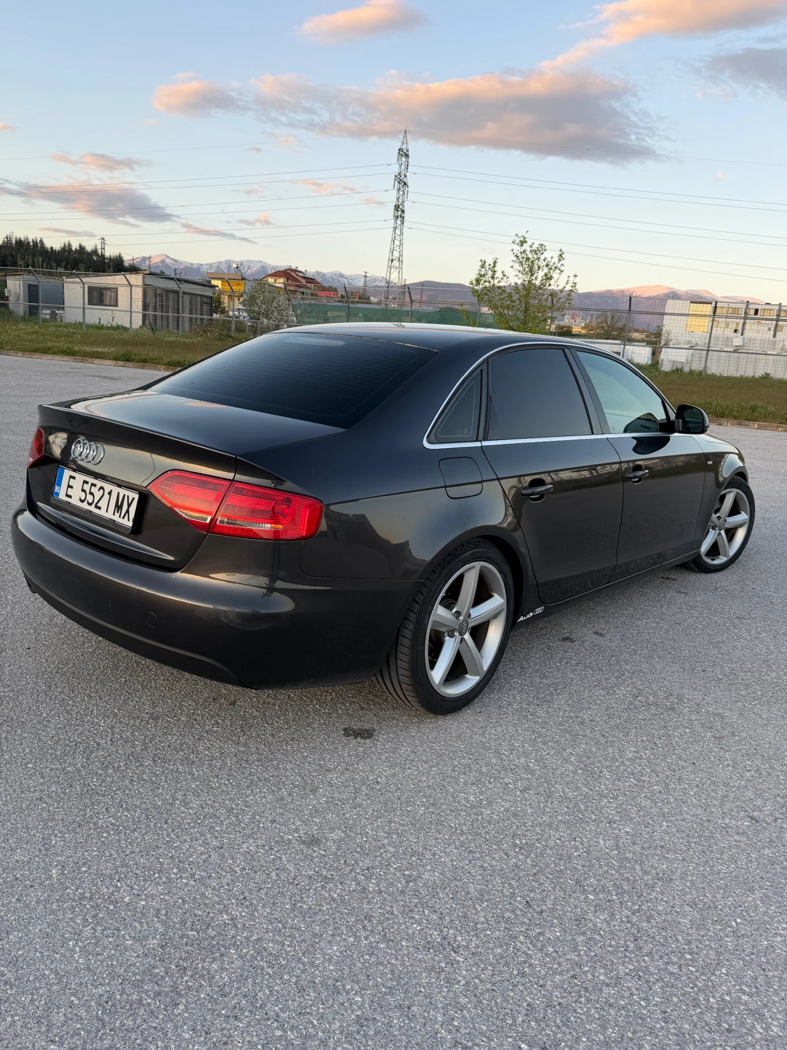 Audi A4, снимка 11 - Автомобили и джипове - 54719651